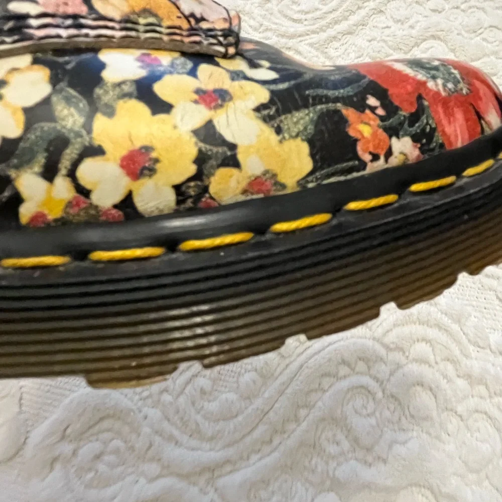 Rare Vintage 1990s Doc Martens. - Picture 6 of 7